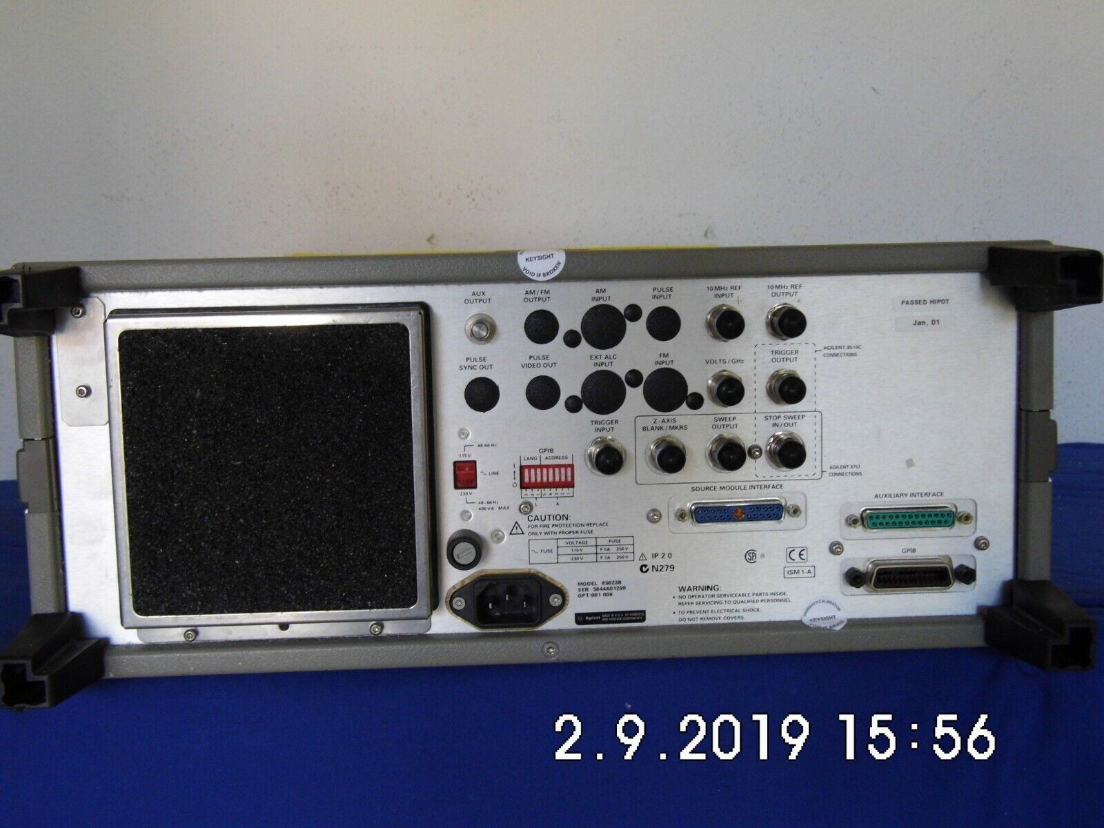 Agilent HP 83623B w/001/008 High Power Synthesized Sweeper- exp. Keysight Cal. Agilent HP 83623B w/001/008 High Power Synthesized Sweeper- exp. Keysight Cal.